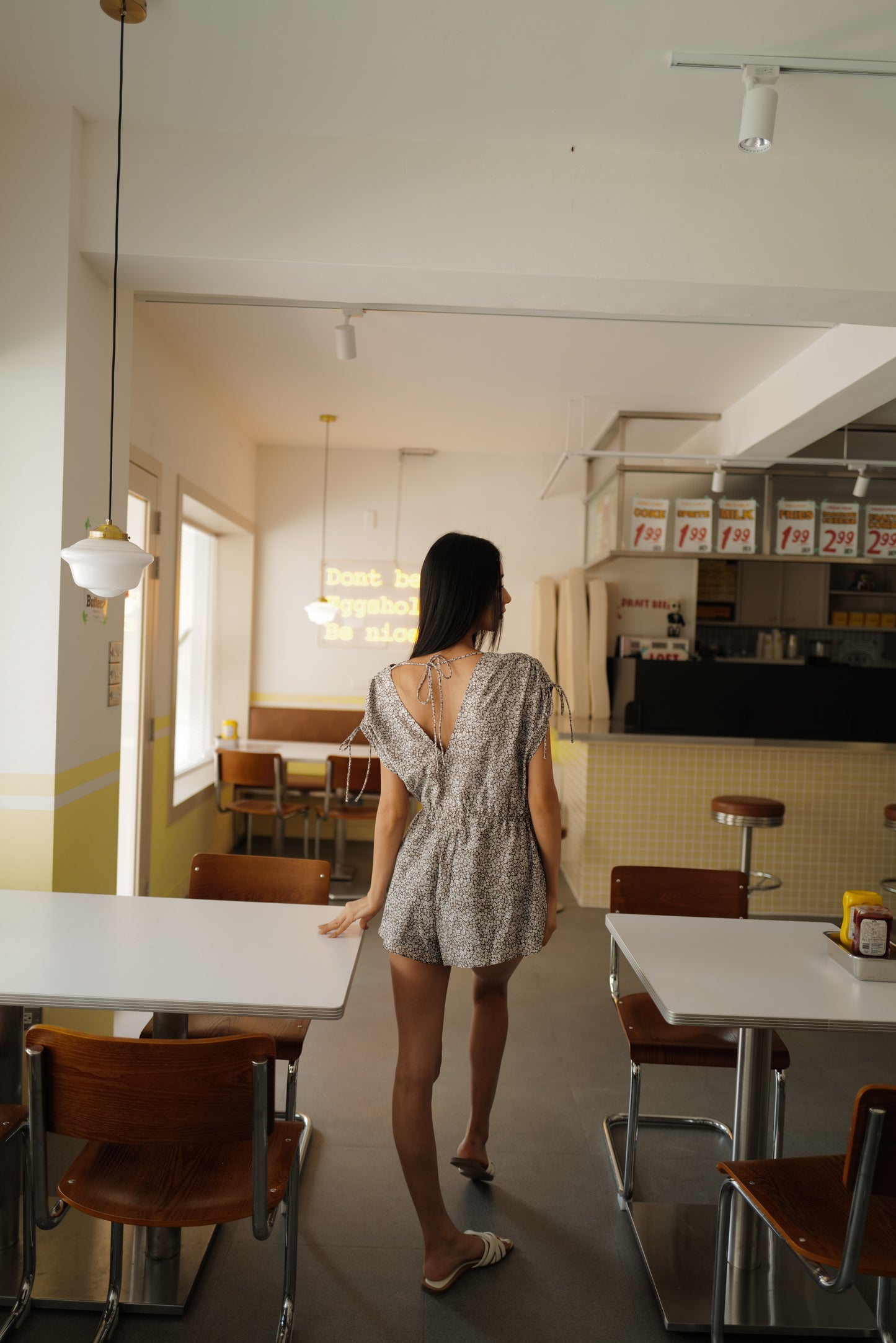 碎花排釦美背連身短褲