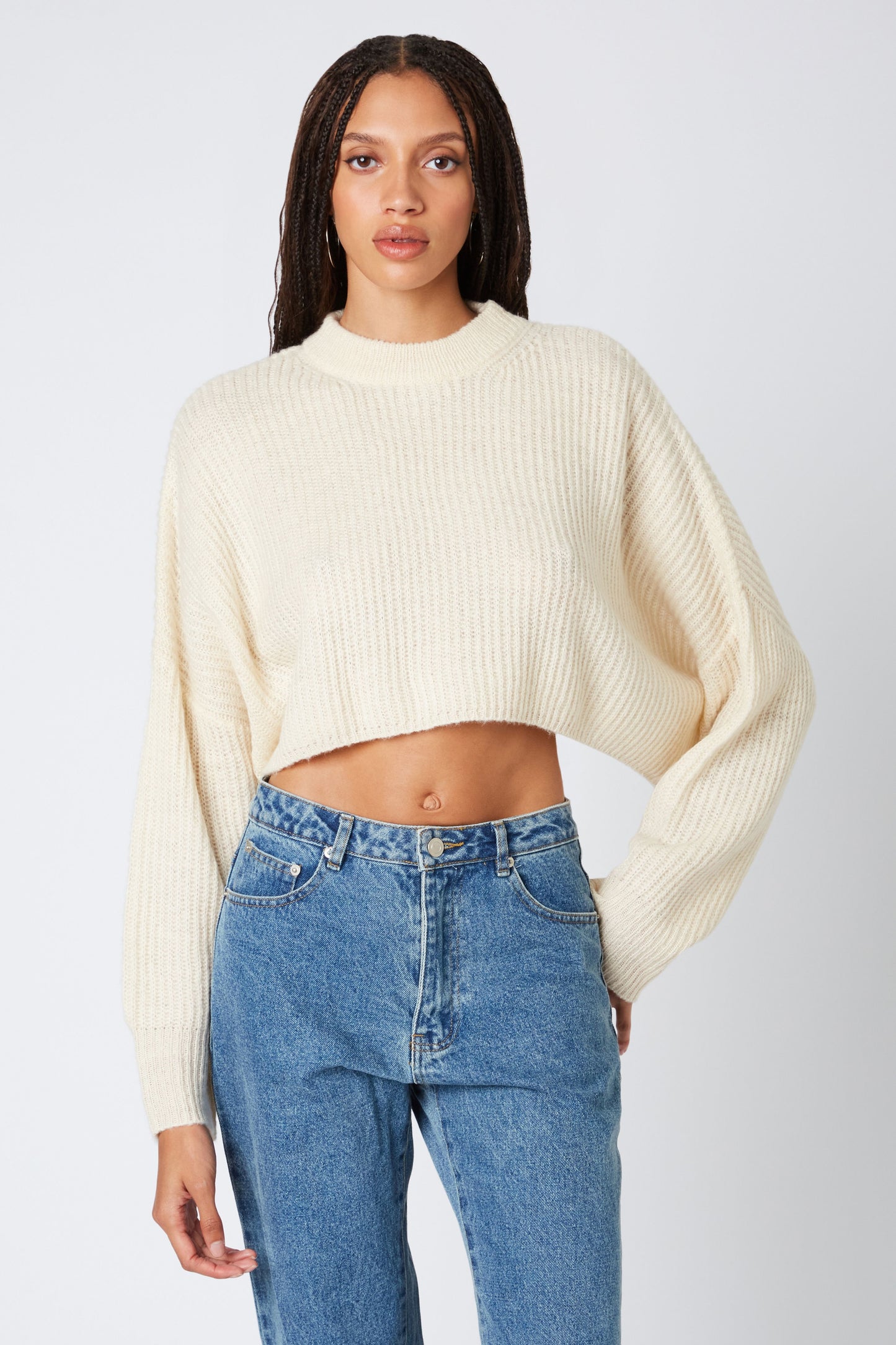 象牙白寬鬆短版上衣