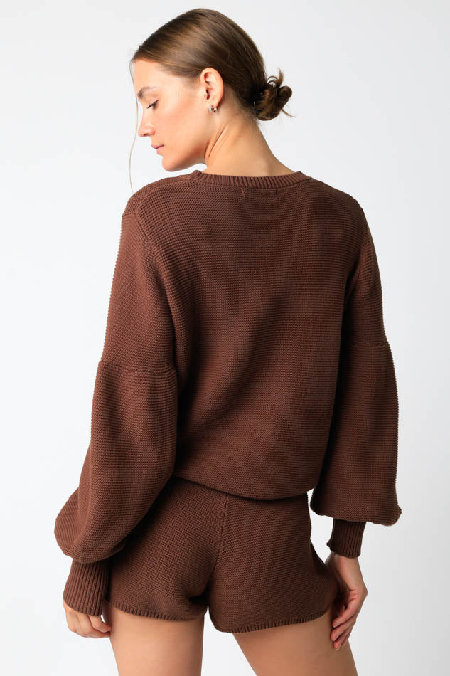 咖啡色短版針織上衣